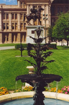 Fountain2.jpg